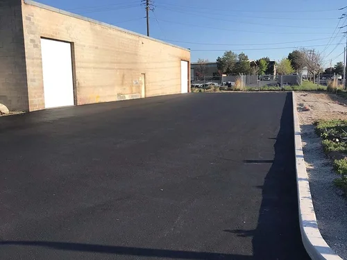 Utah asphalt paving contractor providing professional road maintenance services